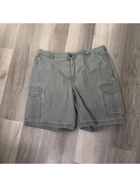 L.L.Bean canvas cargo shorts Size 40" #outdoor #cargo